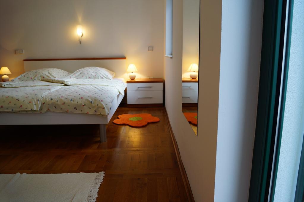 Kleine Hexe B&B Pension Pirovac Chambre photo