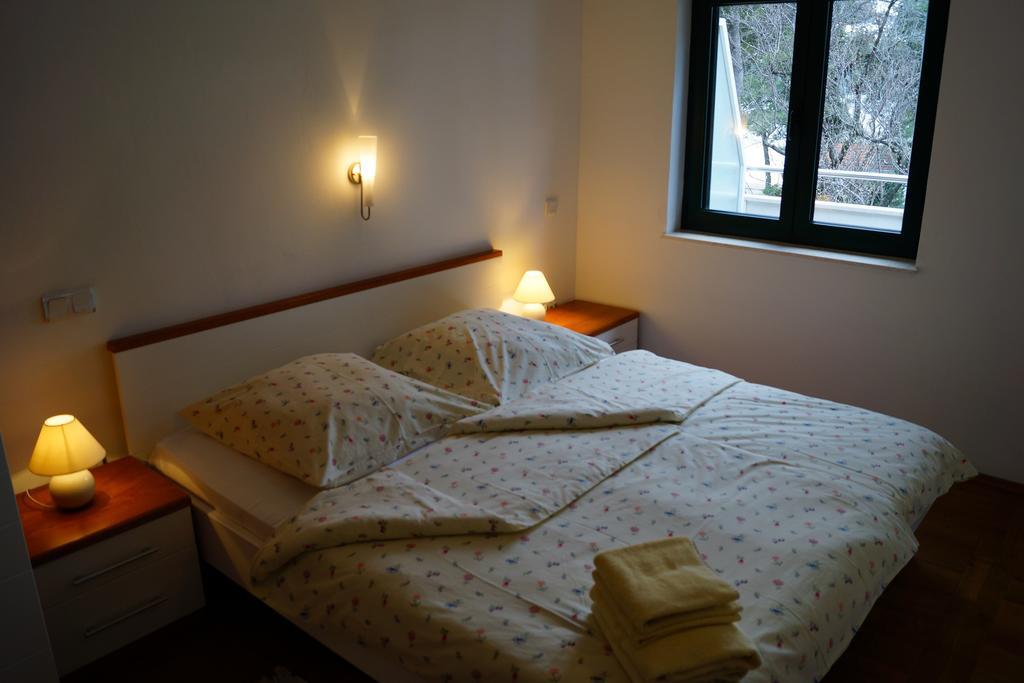 Kleine Hexe B&B Pension Pirovac Chambre photo