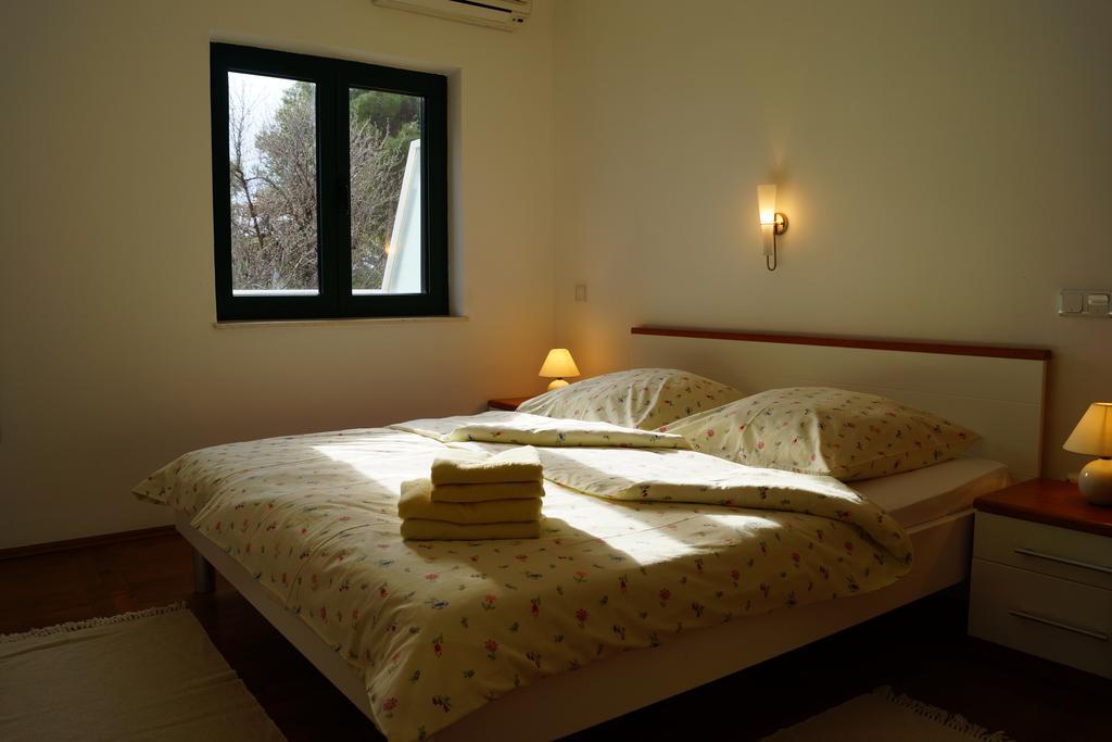 Kleine Hexe B&B Pension Pirovac Chambre photo