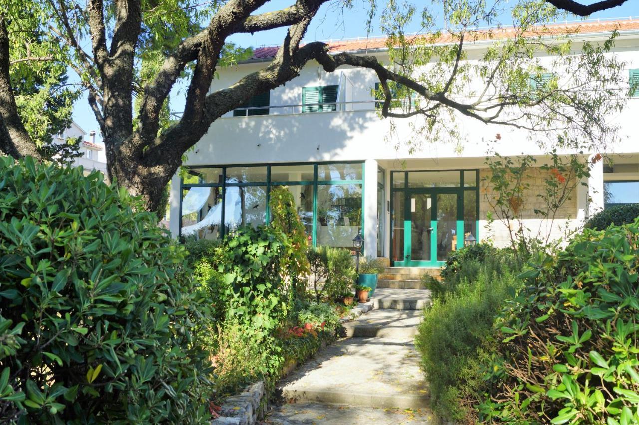 Kleine Hexe B&B Pension Pirovac Extérieur photo